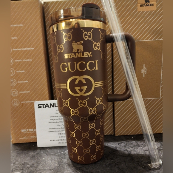 Stanley Brown Quencher H2.0 Tumbler with Gold Accents - Picture 4 of 4